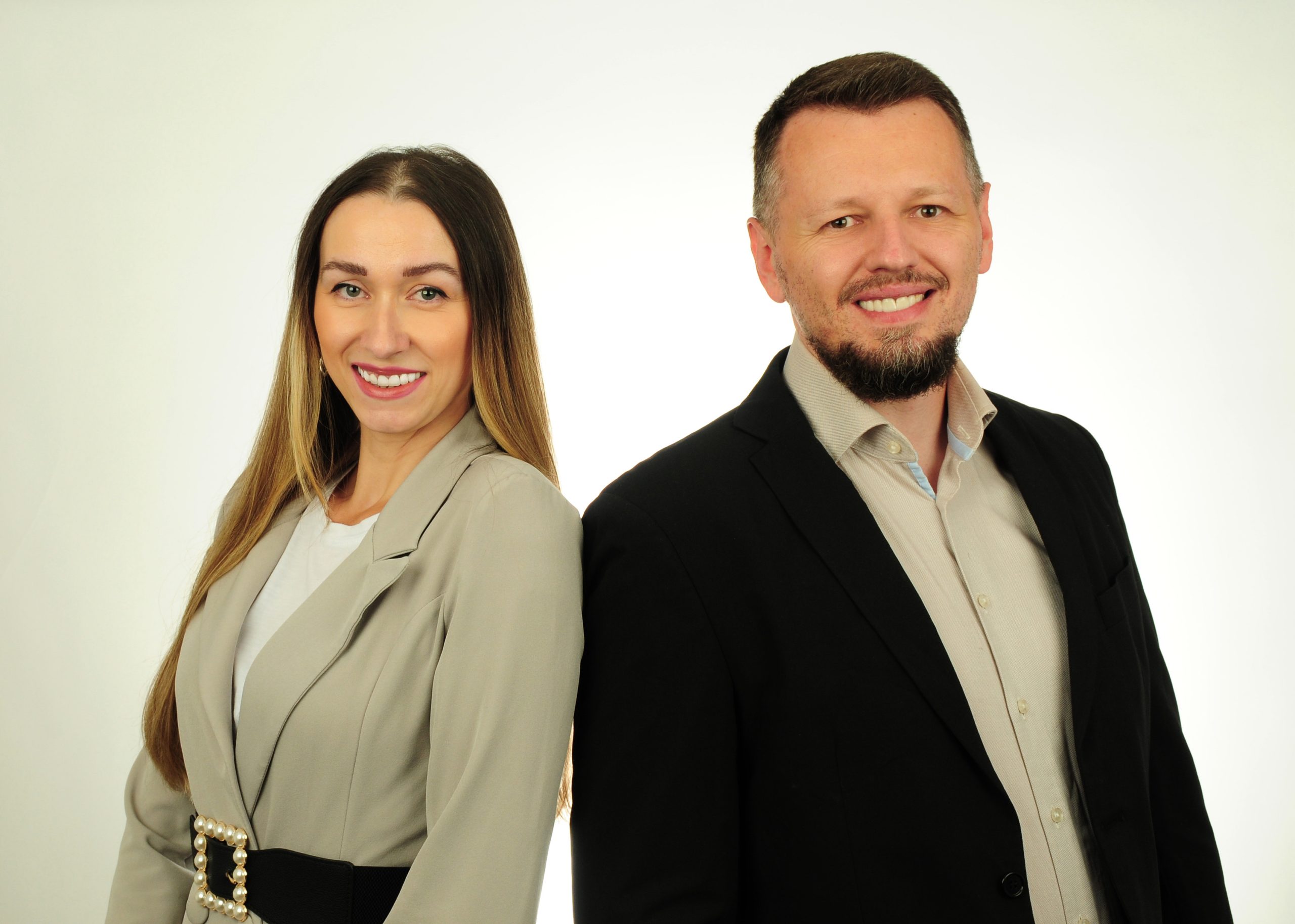 Elvis und Emina Soravija – Gründerteam von Seonlinemarketing